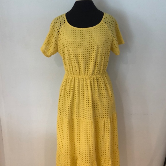 Valentina Naldi Dresses & Skirts - Valentina Naldi Yellow Eyelet Tiered Dress Cotton